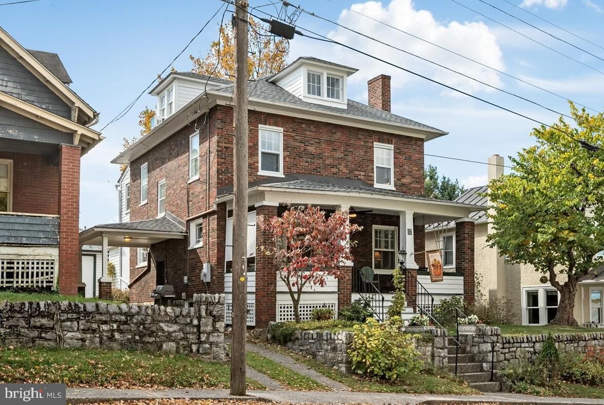 Property Photo:  17 E Leicester Street  VA 22601 