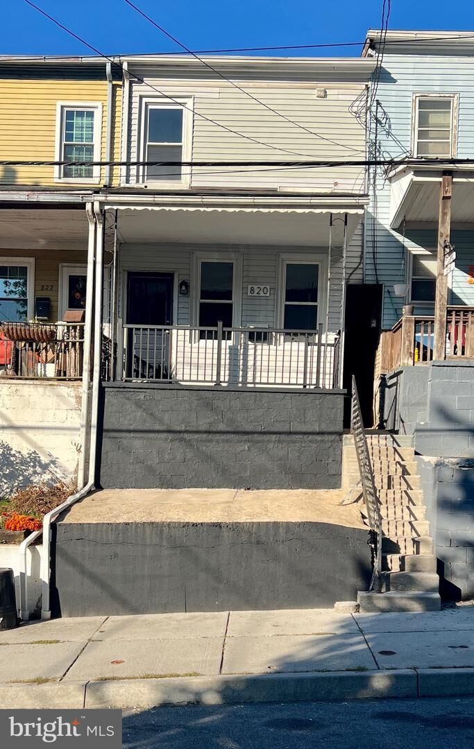 Property Photo:  820 Plane Street  PA 17512