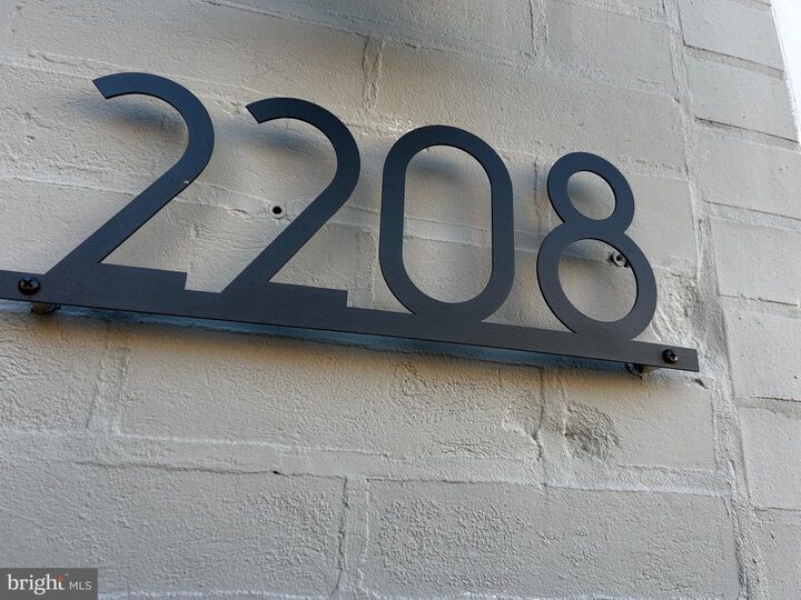 Property Photo:  2208 S 10th Street S  PA 19148