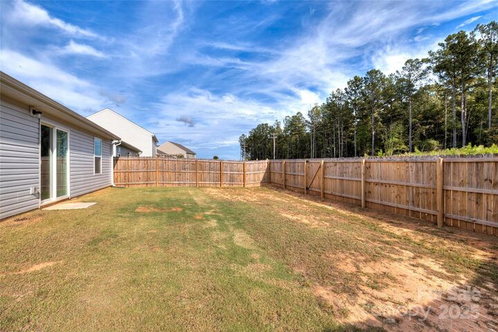 Property Photo:  670 Lamorak Place  SC 29729