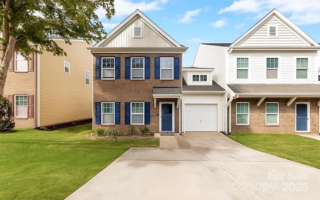 Property Photo: 431 Battery Circle SC 29710