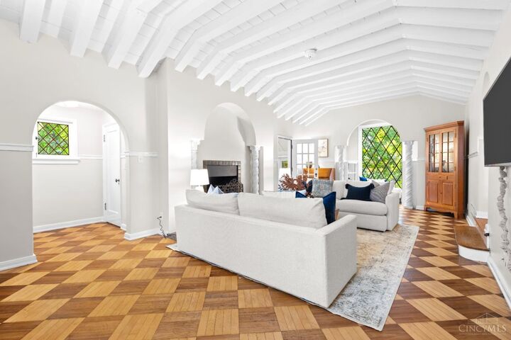 Property Photo:  3613 Victoria Lane  OH 45208