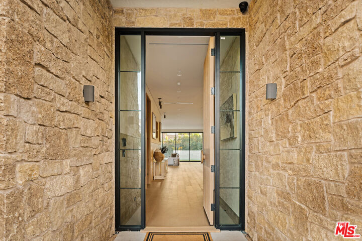 Property Photo:  11556 Blix St  CA 91602 