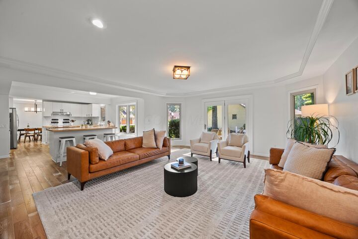 Property Photo:  990 Venetian Way  OH 43230