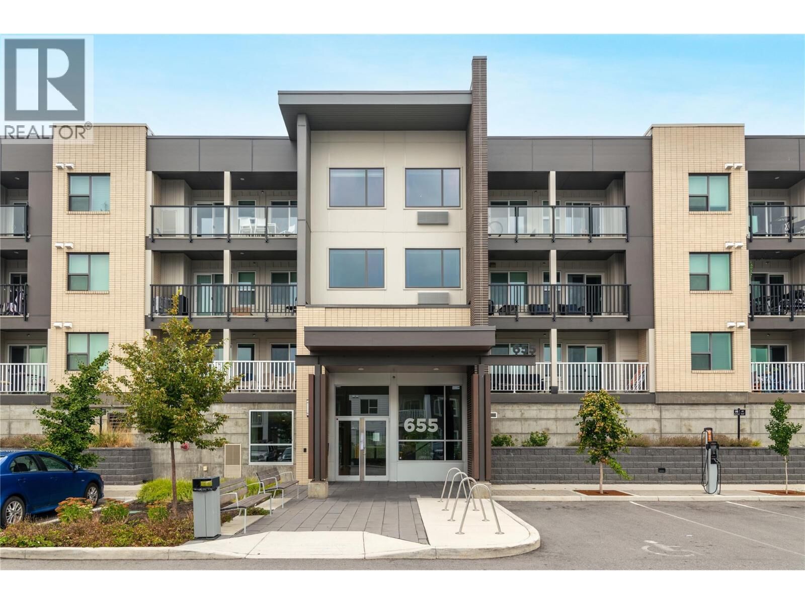 Property Photo:  655 Academy Way 107  BC V1V 0C8