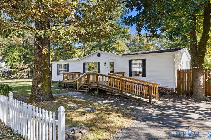 Property Photo:  2311 Maywood St  VA 23237 