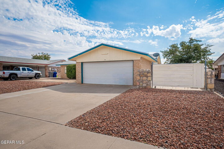 Property Photo:  10712 Gay Brewer Drive  TX 79935