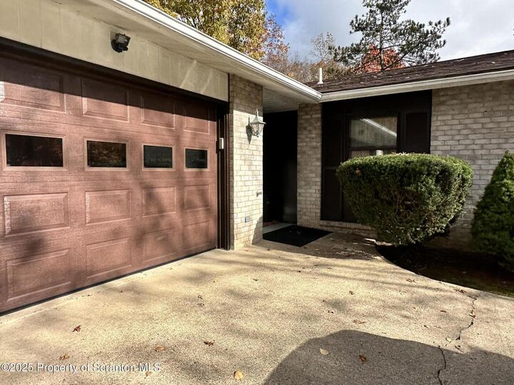 Property Photo:  55 Yorktown Road  PA 18707