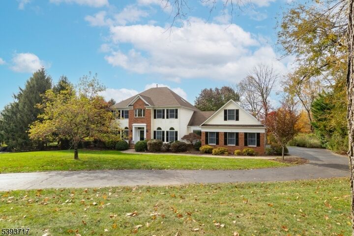 Property Photo:  5 Chrystal Dr  NJ 08833