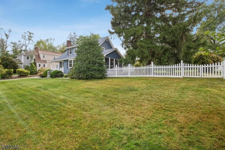 Property Photo:  132 Fairview Ave  NJ 07922