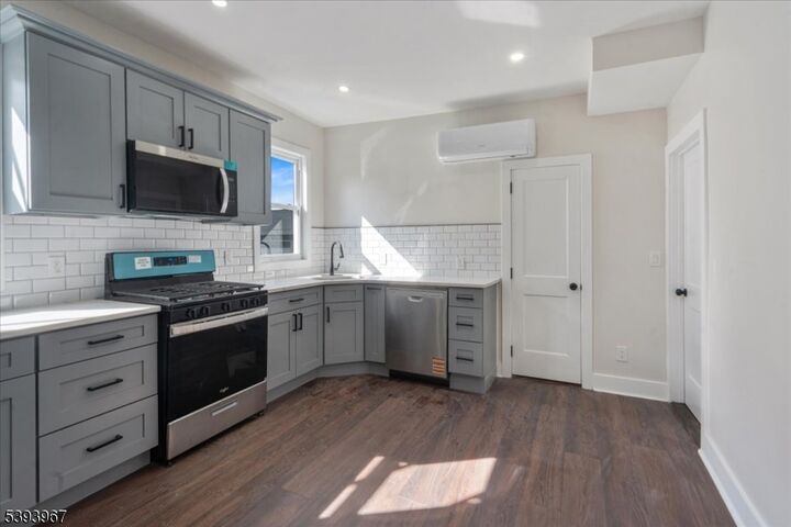 Property Photo:  144 S Main St  NJ 07644 