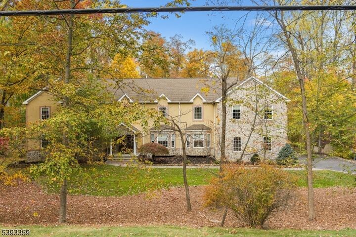 Property Photo:  21 Angus Ln  NJ 07059 