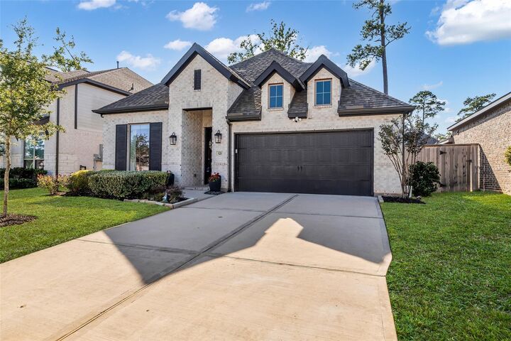 Property Photo:  828 Coleto Run  TX 77304