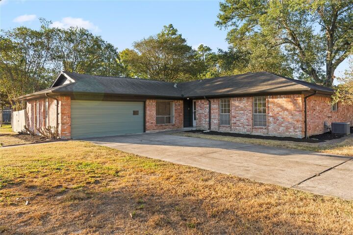 19415 Enchanted Oaks Drive  Spring TX 77388 photo
