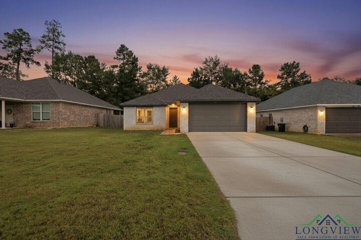 Property Photo:  165 Highland Forest Dr  TX 75644 