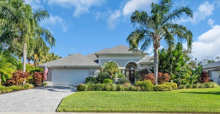 Property Photo:  11806 Oak Ridge Drive  FL 34219