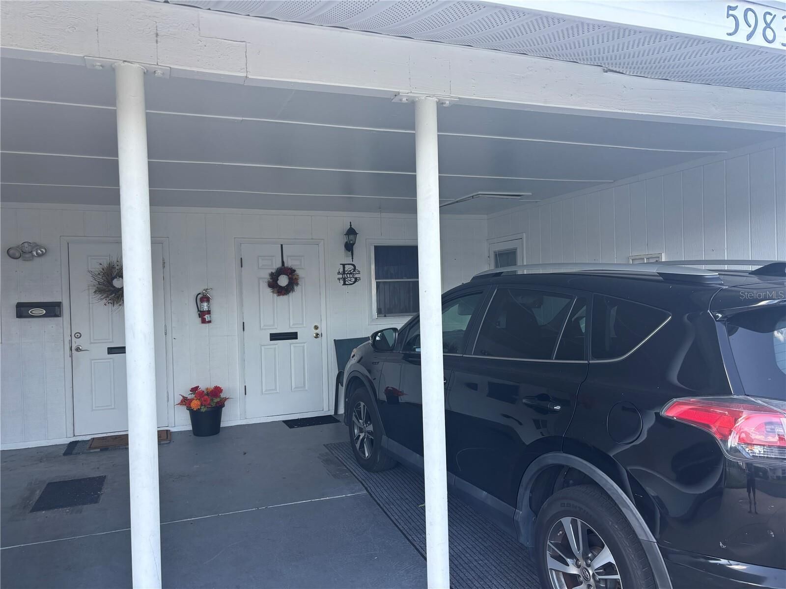 Property Photo:  5983 Coral Way  FL 34207