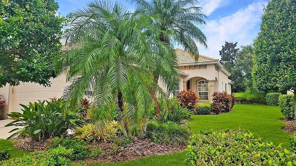 Property Photo:  6055 Wingspan Way  FL 34203