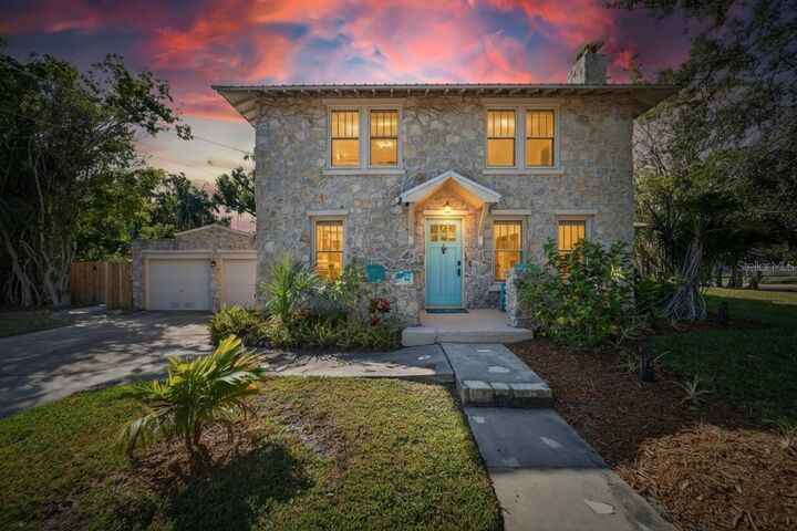 Property Photo:  1933 3rd Avenue W  FL 34205