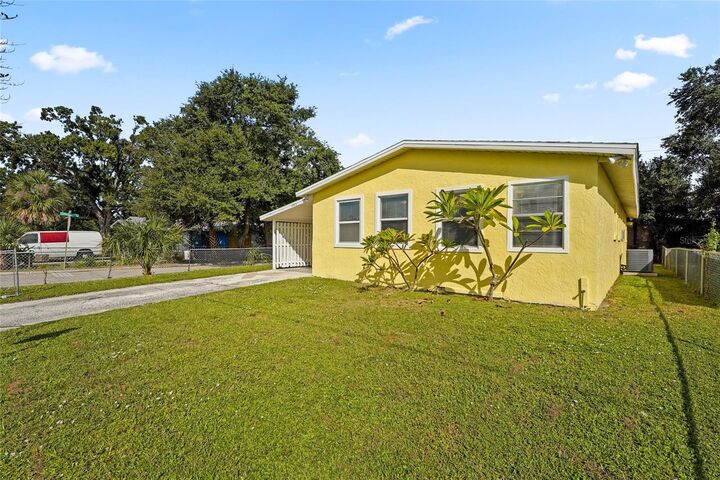Property Photo:  1903 24th Street  FL 34234 
