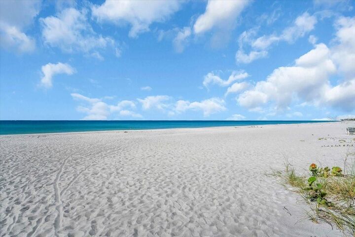 Property Photo:  5841 Gulf Of Mexico Drive 244  FL 34228