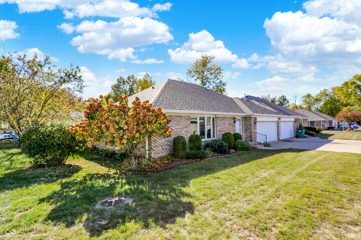 Property Photo:  1001 Esplanade Court 9  IN 46052