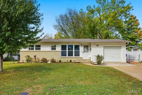875 Flora Lane  St Louis MO 63031 photo