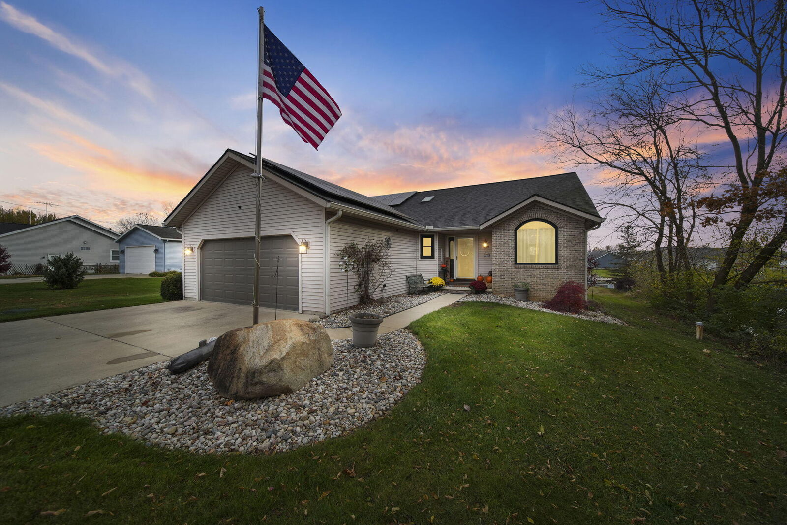 Property Photo:  8826 Irish Mist  MI 49265 