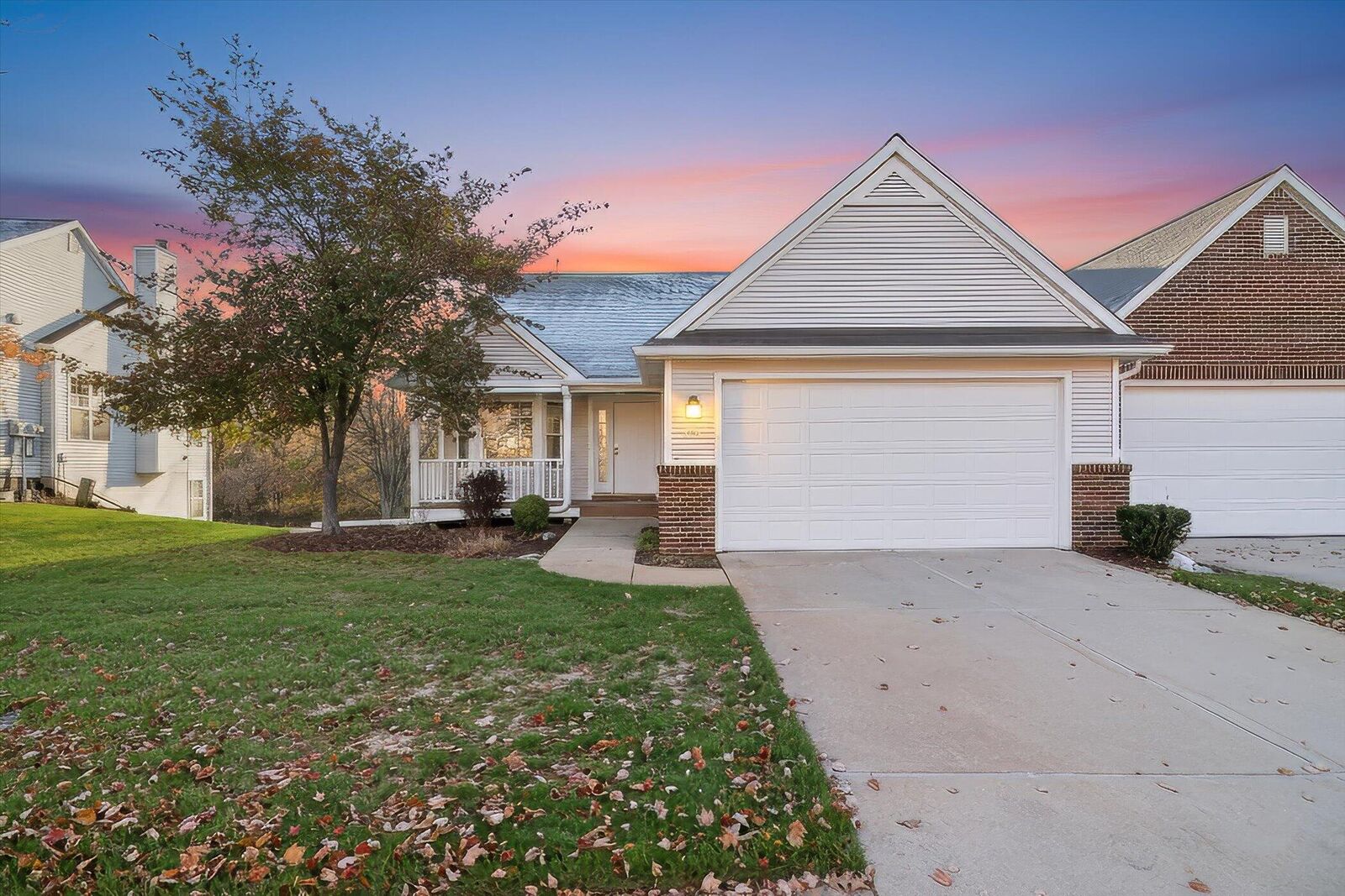 Property Photo: 867 E Barrington Circle MI 49203