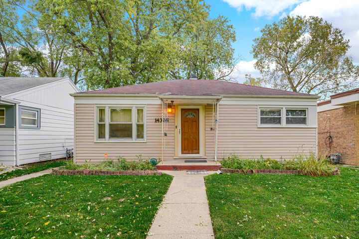 Property Photo:  14325 Park Avenue  IL 60426