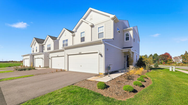 120 Kingsport Drive  South Elgin IL 60177 photo