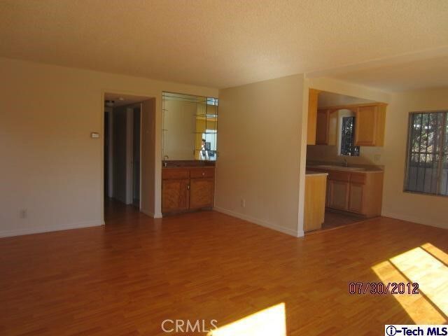 Property Photo:  3030 Valle Vista 1  CA 90065
