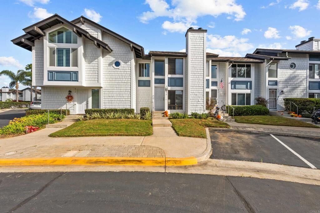 Property Photo:  874 Marigold Court  CA 92011