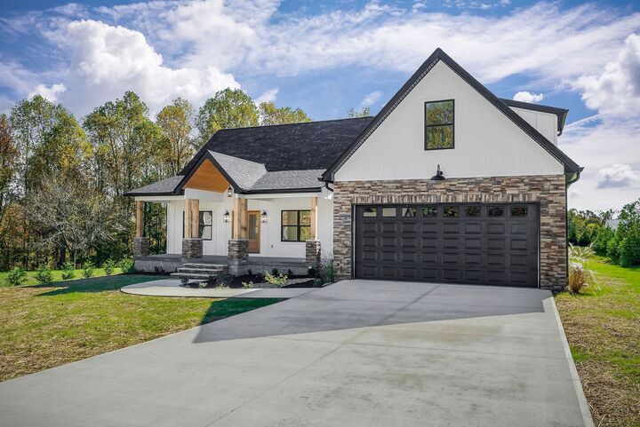 Property Photo:  130 Shiloh Ln  TN 37166 