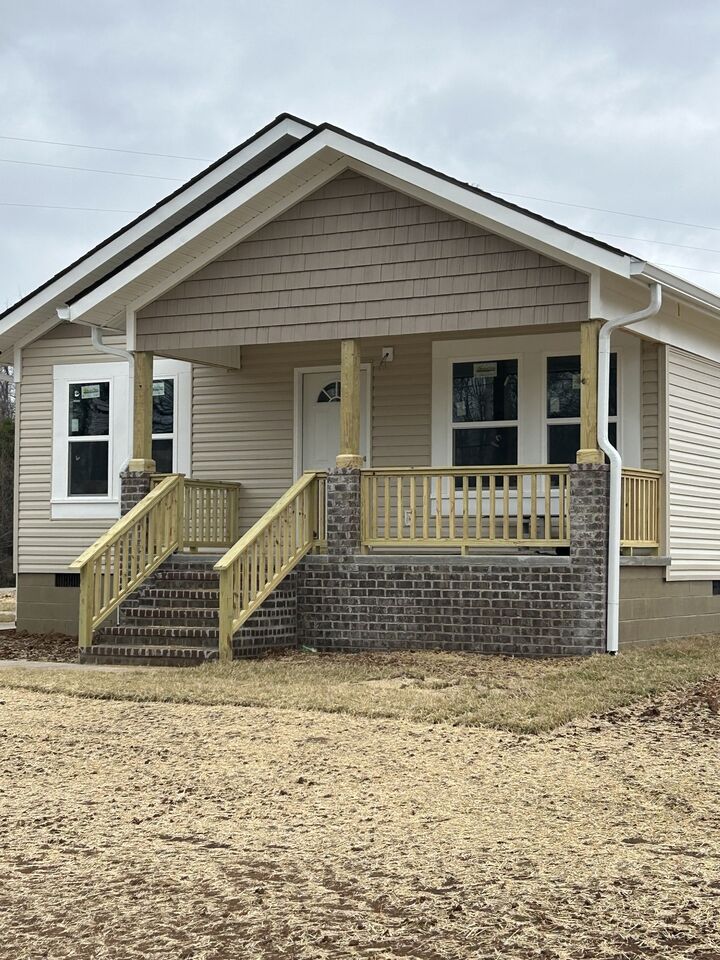 Property Photo: 125 Front Street N TN 37318