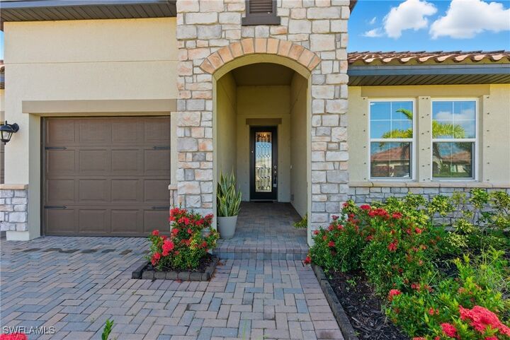 Property Photo:  2055 Grove Drive  FL 34120