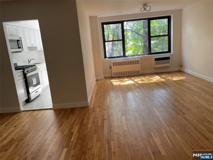 Property Photo:  1541 Lemoine Avenue 3A  NJ 07024 
