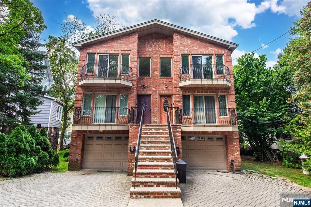 Property Photo:  500 Lewis Street A  NJ 07024