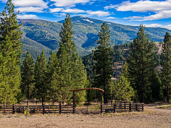 Nhn Bulls & Bucks Ranch  Plains MT 59859 photo