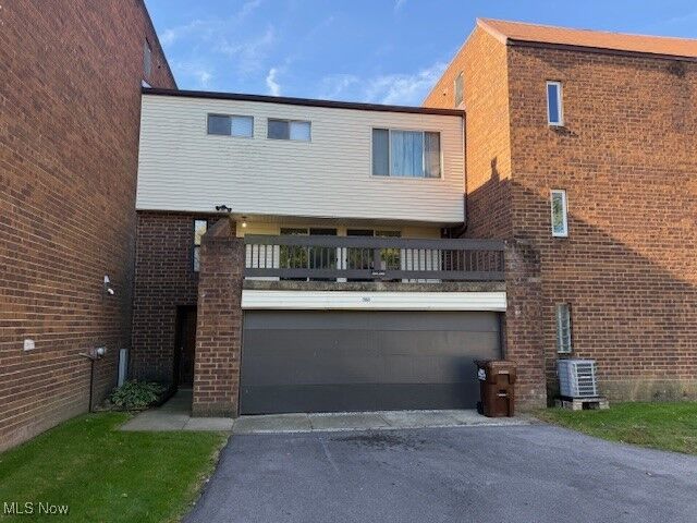 Property Photo:  2069 Penguin Avenue  OH 44319 