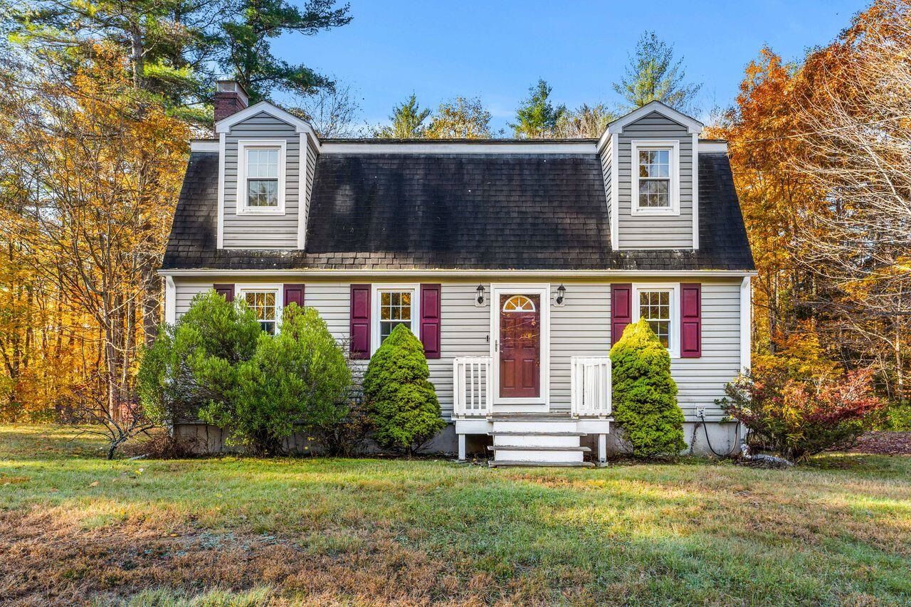 Property Photo:  2 Ventura Drive  NH 03077 