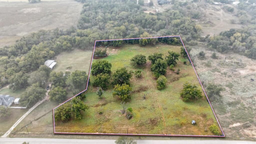 Property Photo:  974 Walnut Creek Drive  TX 76082 