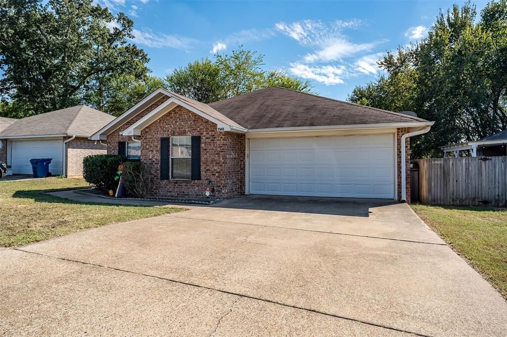 Property Photo:  1141 Woodlands Park Drive  TX 75771