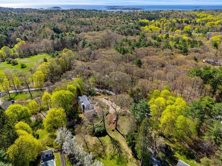 Property Photo:  7 Preston Pl  MA 01915 