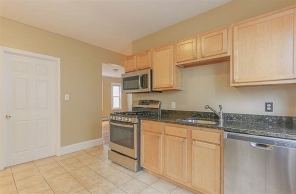 Property Photo:  28 Melbourne St 2  MA 02124 