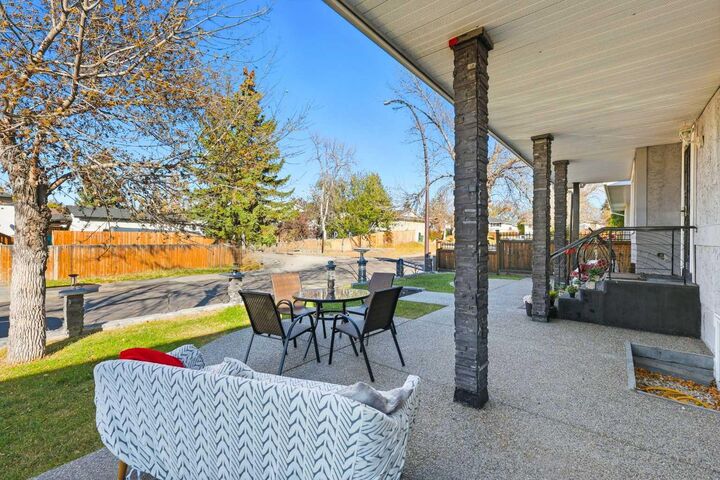 Property Photo:  419 Whiteview Close NE  AB T1Y 1R5