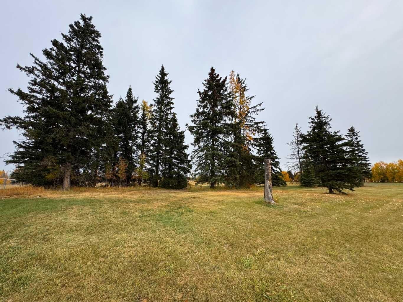 Property Photo: 108 Meadow Ponds Drive AB T4T 1A7