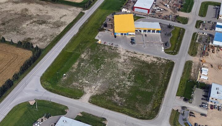 Property Photo:  132 &Amp 138 Clearmile Avenue  AB T4E 0A1 