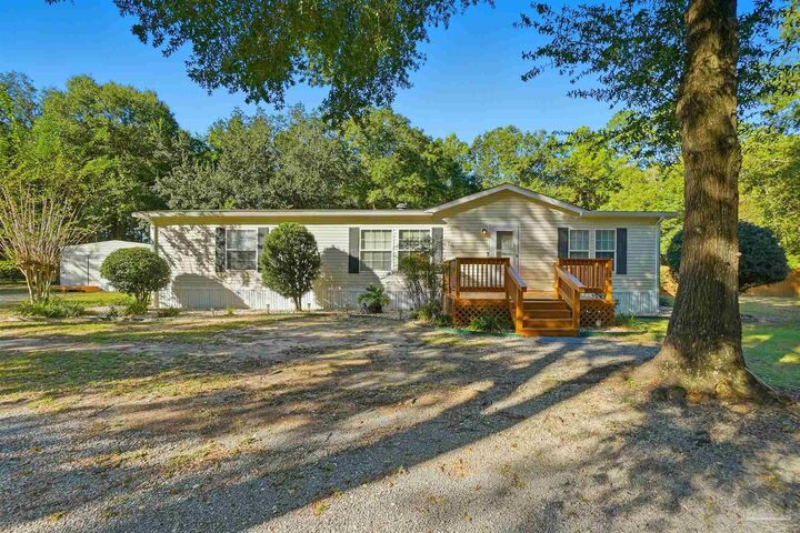 Property Photo:  5305 Traci Dr  FL 32583