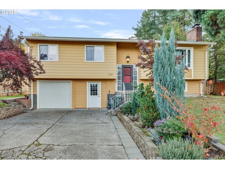 Property Photo:  1360 NW 130th Ave  OR 97229